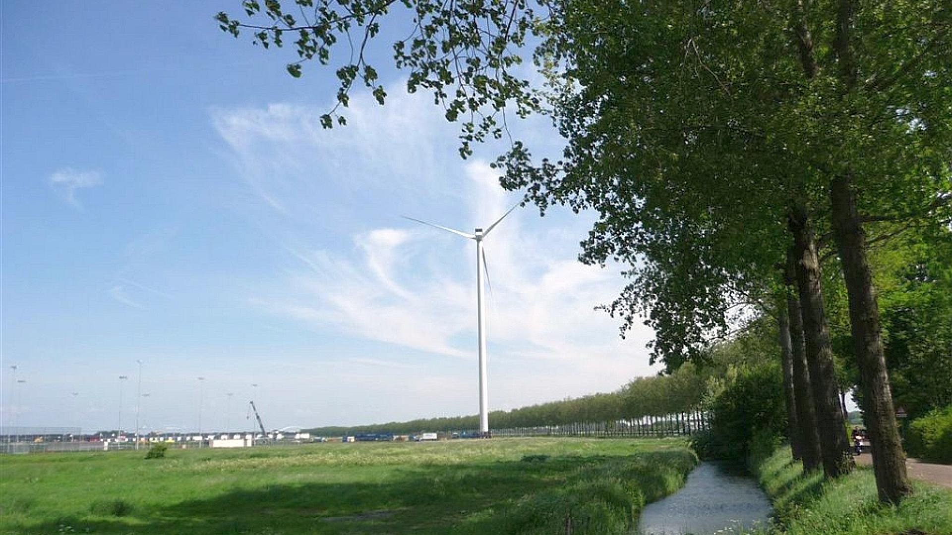 windturbine Houten.jpg
